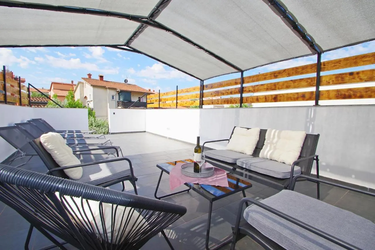 Holiday Apartment Dominik Pula Croatia