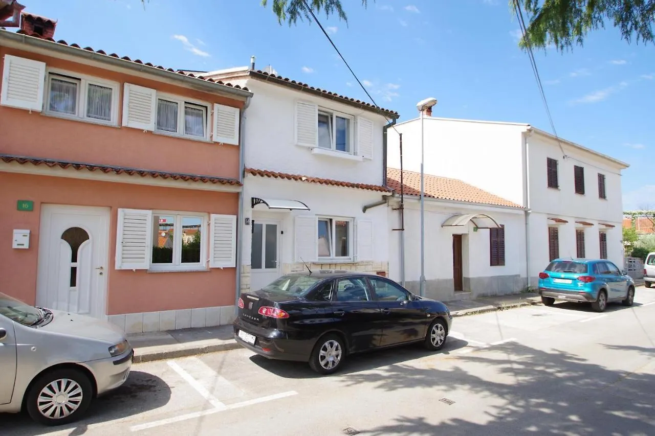 Holiday Apartment Dominik Pula Croatia