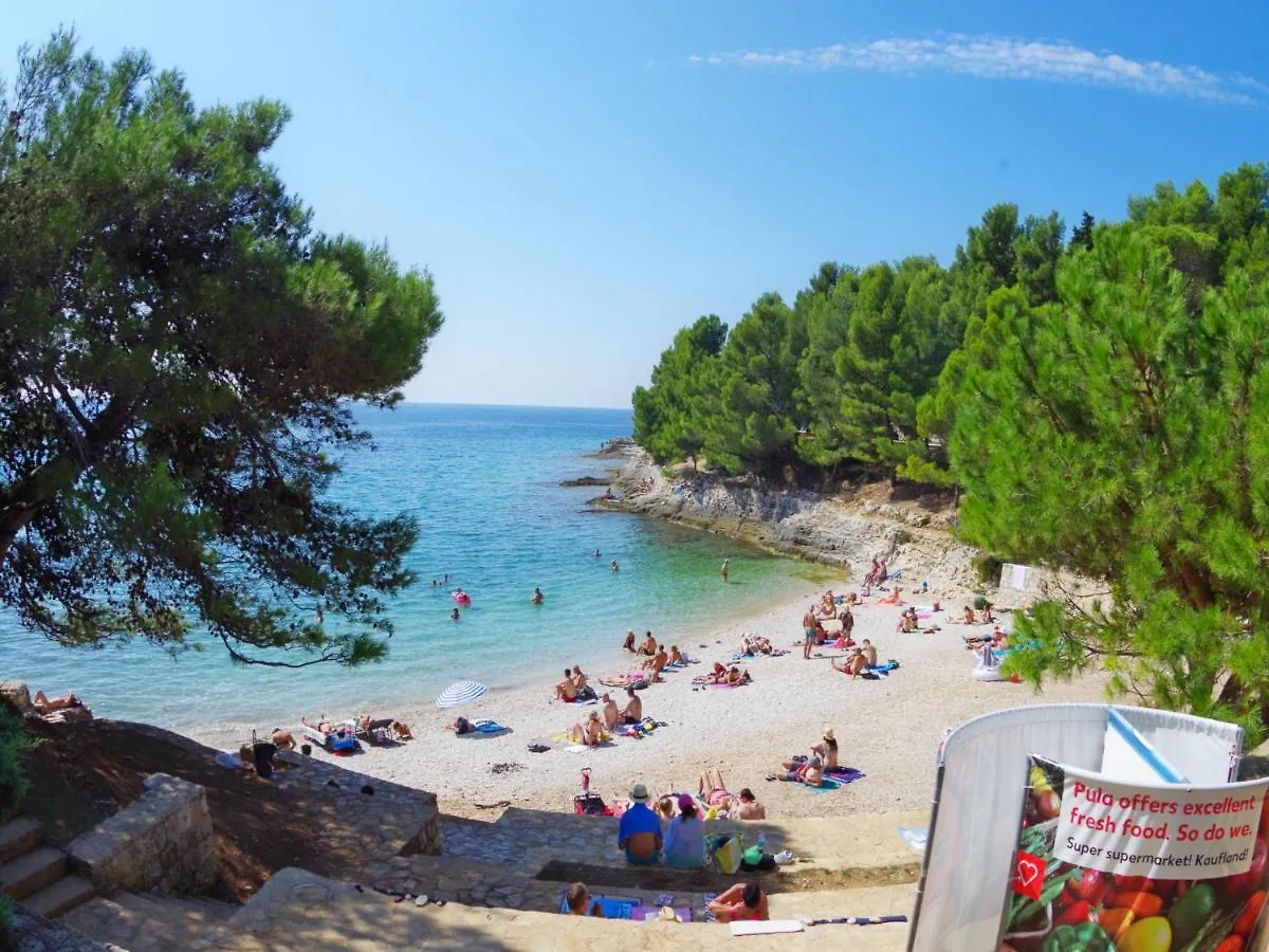 Holiday Apartment Dominik بولا
